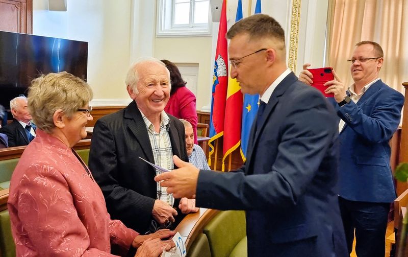 25 de cupluri din Oradea, premiate la Nunta de Aur
