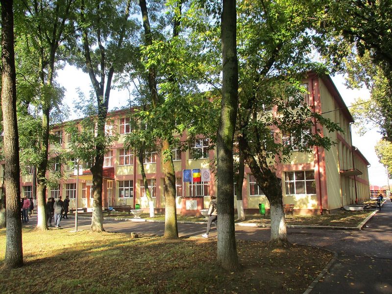 Clădirea unei școli gimnaziale din Marghita, județul Bihor