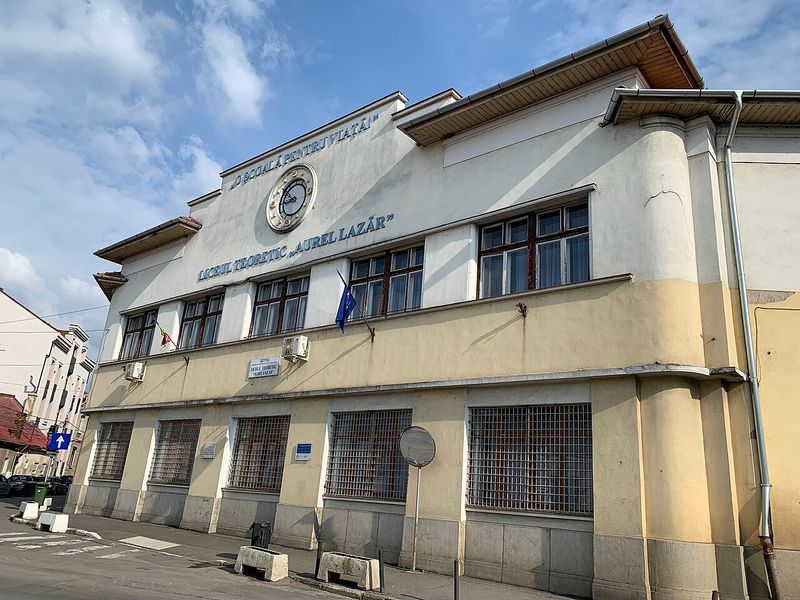 Clădirea Liceului Teoretic „Aurel Lazăr” din Oradea