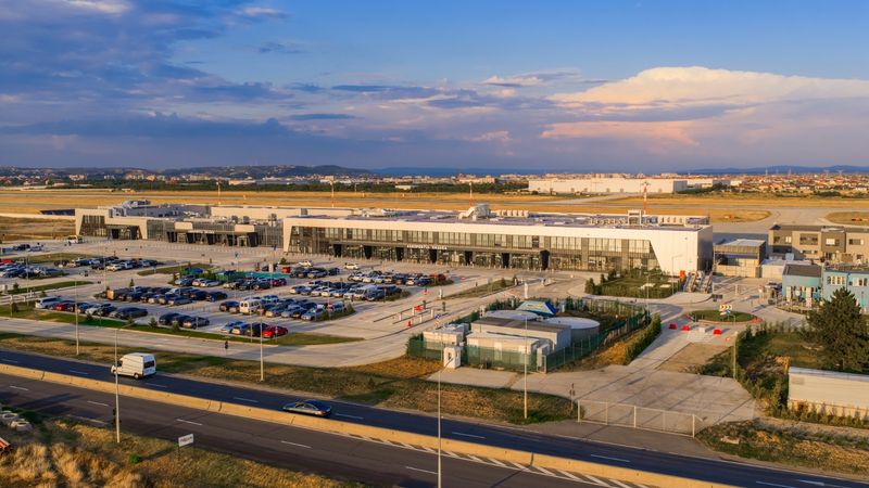 Podcast: Eșecul Air Oradea: Primăria Oradea cere explicații după suspendarea rutei spre Londra (+2)
