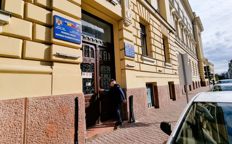 Primăria Oradea redeschide accesul de pe strada Primăriei după lucrări