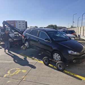 Primăria Oradea ridică un Golf fără numere și fixează 10 zile