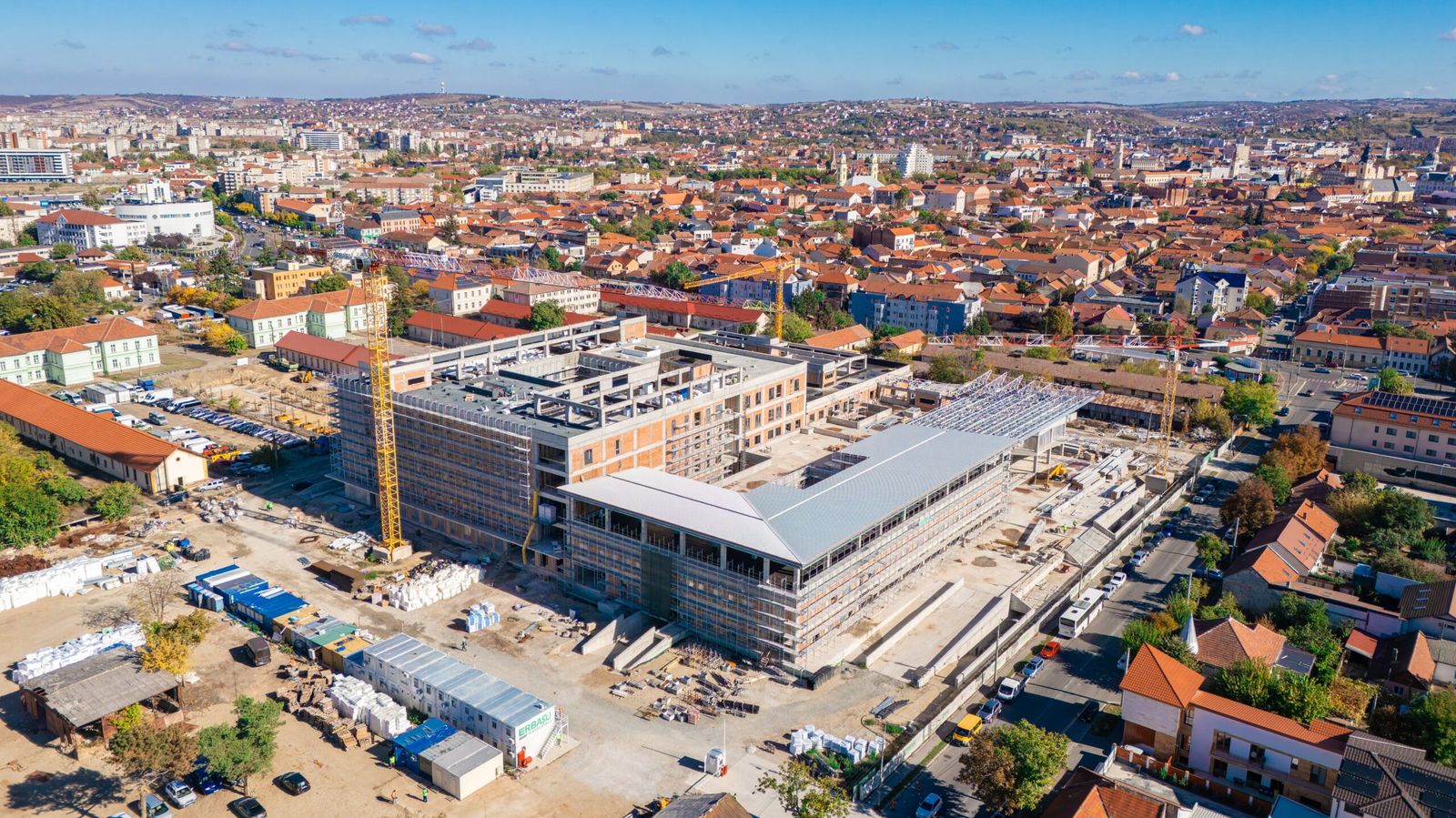 Spitalul de pe Vlădeasa, la 55%: Primăria nu anunță termenul